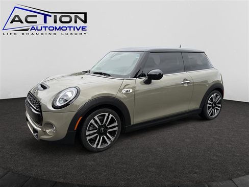 Used 2019 MINI Cooper S w/ Premium Package image 1