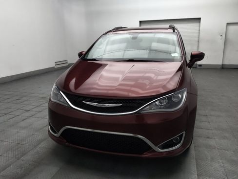 Used 2017 Chrysler Pacifica Touring-L FWD image 15