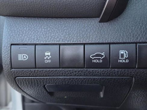 Used 2023 Toyota Camry LE w/ Convenience Package FWD image 11