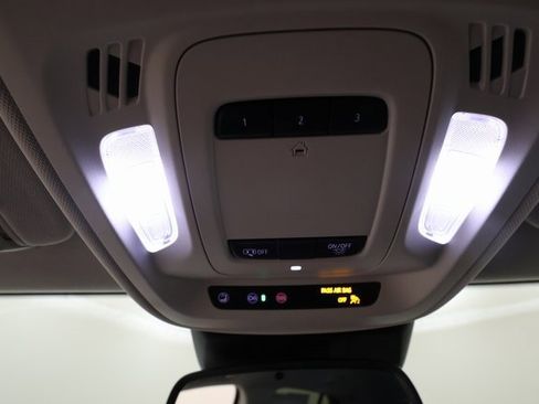 Certified 2025 Buick Envision Preferred image 21