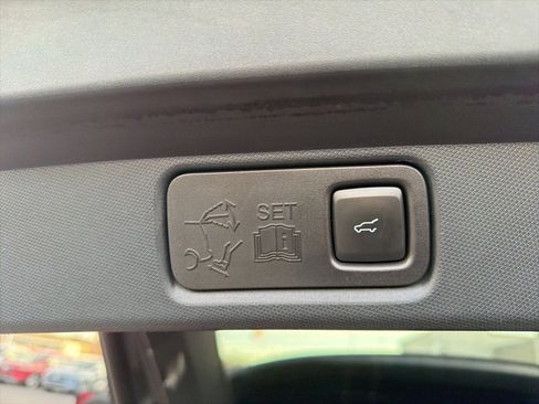 Used 2022 Ford Mustang Mach-E Premium image 14