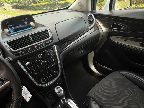 Used 2014 Buick Encore FWD image 18