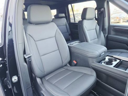 New 2026 Chevrolet Suburban Z71 w/ Comfort Package image 15