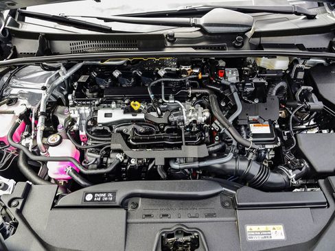 Used 2023 Toyota Prius LE image 32