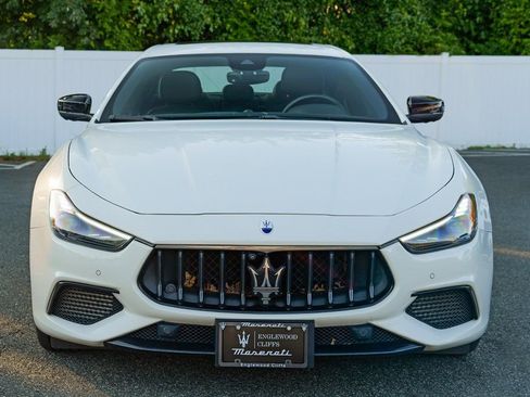 Used 2022 Maserati Ghibli Modena Q4 image 2
