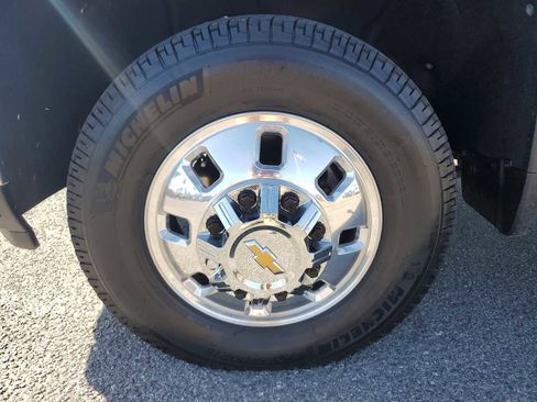 Certified 2024 Chevrolet Silverado 3500 LTZ w/ LTZ Plus Package image 10