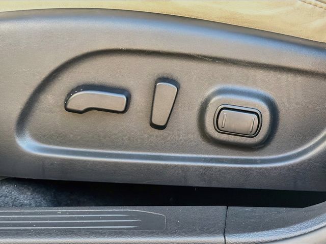 Used 2020 Nissan Murano Platinum w/ Cargo Package FWD image 26