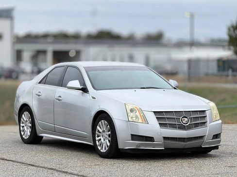 Used 2010 Cadillac CTS Luxury image 1