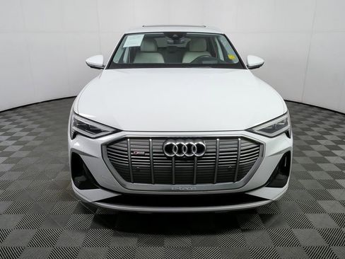 Used 2021 Audi e-tron Prestige w/ Prestige Package image 37