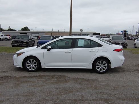 Used 2025 Toyota Corolla LE FWD image 1