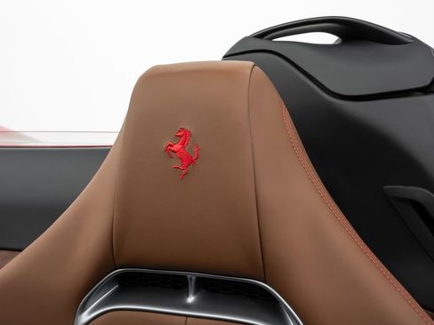 Used 2023 Ferrari SF90 Spider image 49