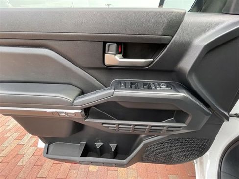 Used 2025 Toyota Tacoma TRD Off-Road image 13