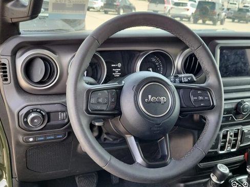 Used 2023 Jeep Wrangler Unlimited w/ Convenience Group AWD/4WD image 12