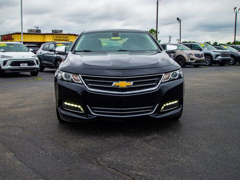 Used 2018 Chevrolet Impala Premier FWD image 2