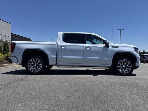 New 2026 GMC Sierra 1500 Denali AWD/4WD image 11