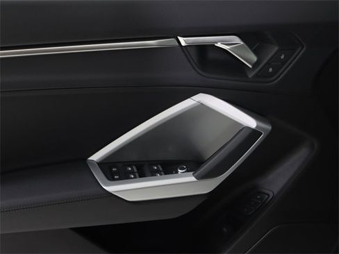 New 2025 Audi Q3 2.0T Premium image 11