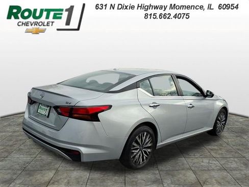 Used 2024 Nissan Altima 2.5 SV FWD image 4