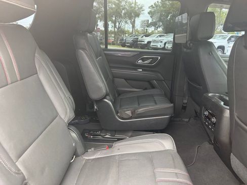Used 2021 Chevrolet Suburban RST w/ Luxury Package RWD image 9