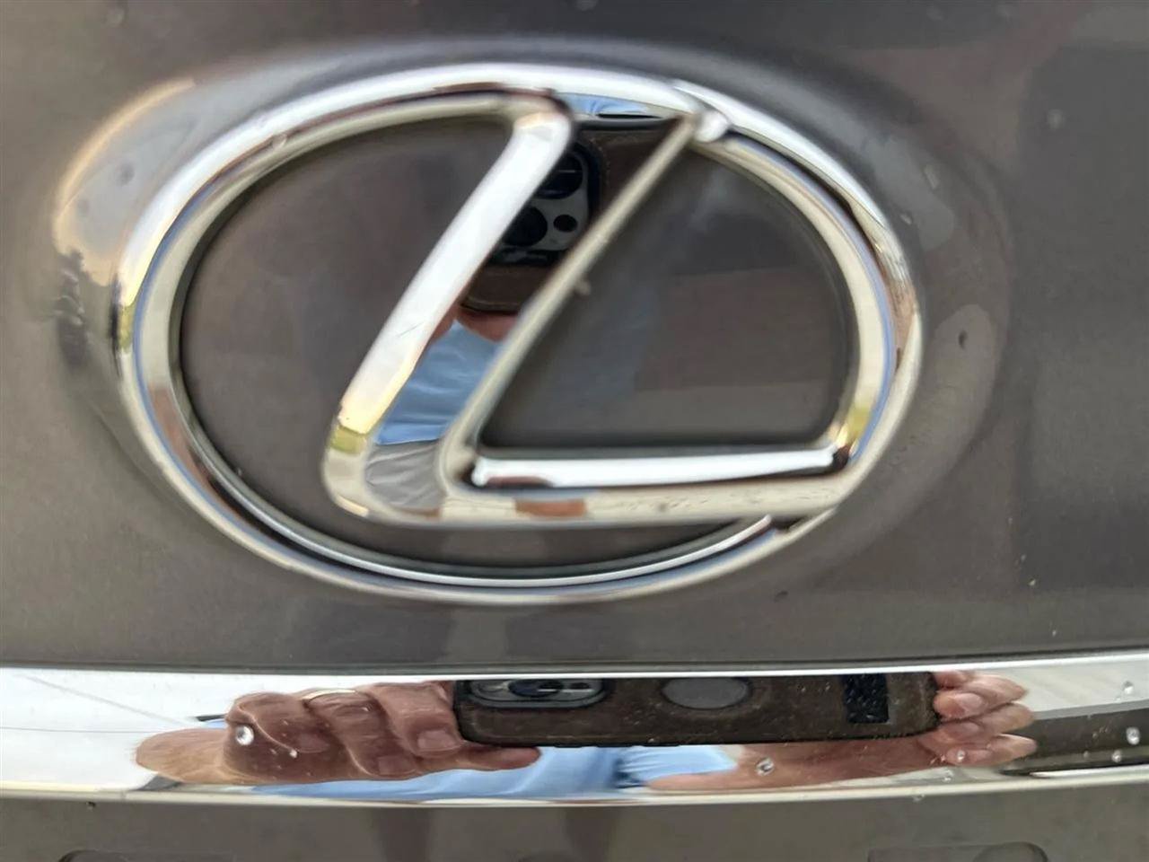 Used 2015 Lexus LS 460 w/ F Sport Package RWD image 44