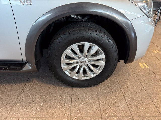 Used 2018 Nissan Armada SV w/ Driver Package AWD/4WD image 11