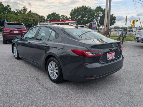 Used 2026 Toyota Camry LE FWD image 5