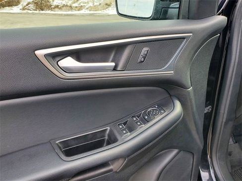 Used 2024 Ford Edge SEL w/ Convenience Package image 10