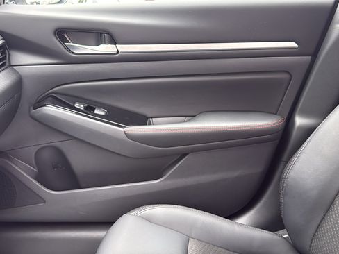 Certified 2024 Nissan Altima 2.5 SR FWD image 18