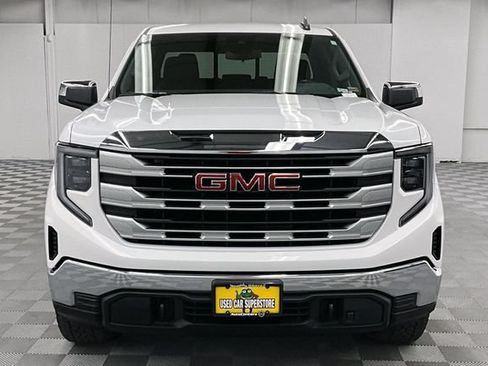Used 2023 GMC Sierra 1500 SLE w/ Preferred Package AWD/4WD image 4