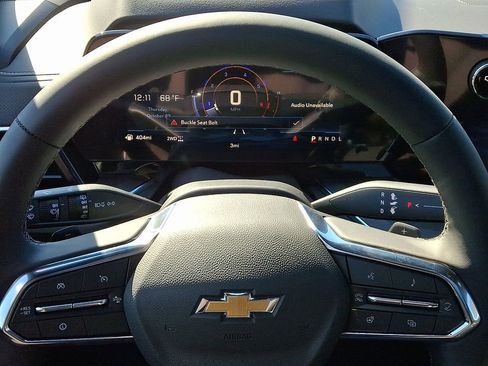 New 2026 Chevrolet Suburban Premier image 9