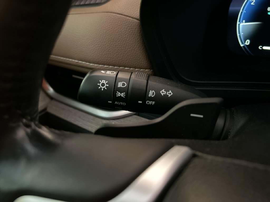 Used 2024 Toyota Grand Highlander AWD image 22