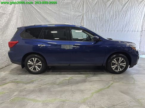 Used 2019 Nissan Pathfinder SV AWD/4WD image 14
