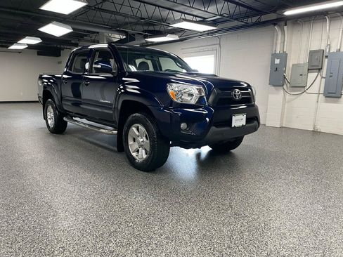 Used 2012 Toyota Tacoma 4x4 Double Cab w/ TRD Sport Pkg image 7