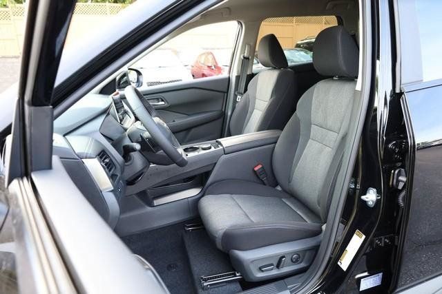 New 2026 Nissan Rogue SV AWD/4WD image 8