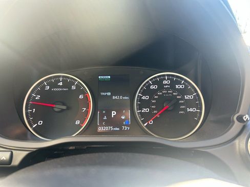 Used 2024 Mitsubishi Eclipse Cross LE image 12