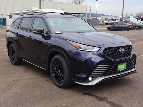 New 2026 Toyota Highlander XSE image 9