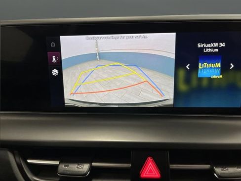 Used 2024 Kia Seltos SX w/ SX Sunroof Package image 11