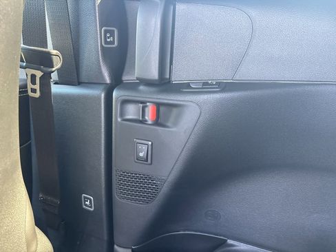 New 2026 Chrysler Pacifica Limited w/ S Appearance Package AWD/4WD image 36