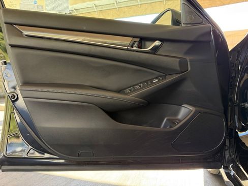 Used 2022 Honda Accord Sport image 28