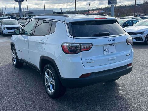 Used 2024 Jeep Compass Latitude image 28