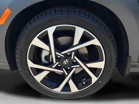 Certified 2022 Hyundai Kona Limited w/ Cargo Package FWD image 28