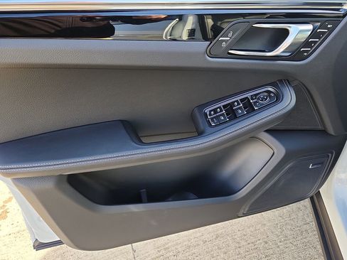 New 2026 Porsche Macan S image 11