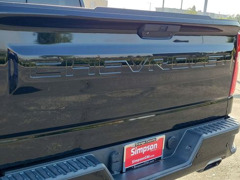 Used 2021 Chevrolet Silverado 1500 LT Trail Boss w/ Convenience Package II image 32