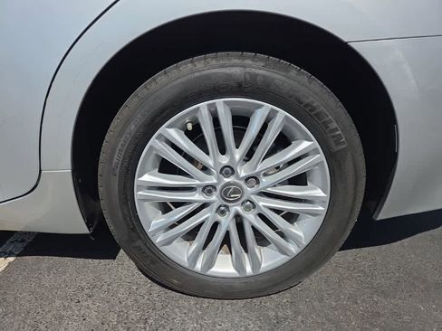 Used 2014 Lexus ES 350 w/ Luxury Package image 9