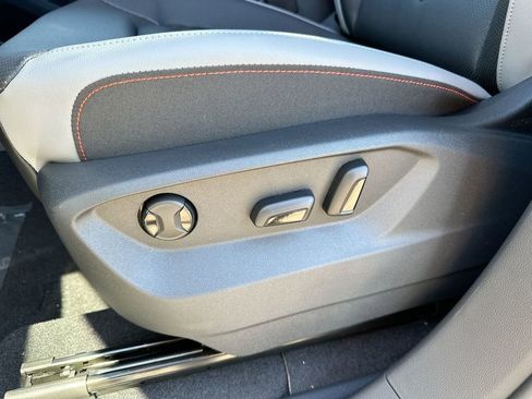 New 2025 Volkswagen Atlas Peak Edition SE image 40