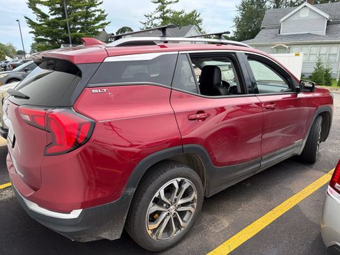 Used 2020 GMC Terrain SLT w/ Preferred Package AWD/4WD image 1