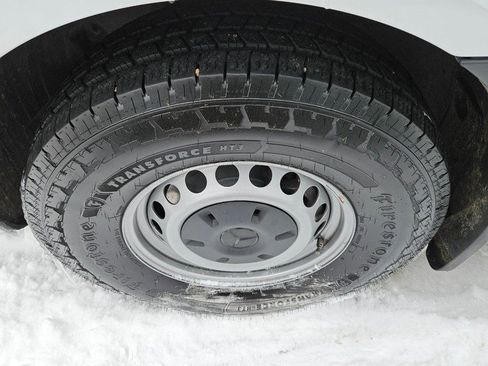 Used 2024 Mercedes-Benz Sprinter 2500 image 5