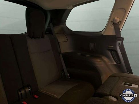 Used 2019 Nissan Pathfinder SV image 76