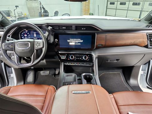 Used 2025 GMC Sierra 2500 Denali Ultimate w/ Max Trailering Package image 26