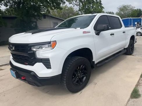 Used 2023 Chevrolet Silverado 1500 LT Trail Boss w/ Protection Package AWD/4WD image 4
