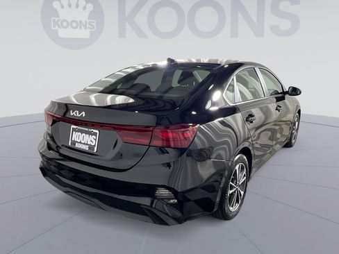 Used 2023 Kia Forte LXS image 7